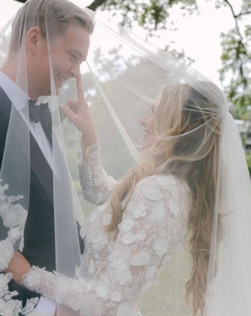 Hillary Vaughn and Peter Doocy on their wedding day.